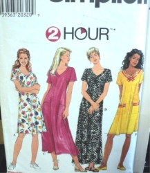 7647 2 HR SS PULLOVER V-DRESS 3 LENGTHS PATTERN XS-M,L-XL